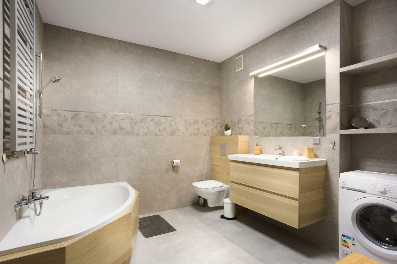 Premium Family&Friends Apartment พอซนาน ภายนอก รูปภาพ